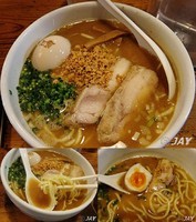 「「赤鶏らーめん・大盛」￥800　味玉ｻｰﾋﾞｽ」@鶏の穴の写真