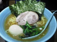 「半熟味玉ラーメン（硬め）￥750+ライス（小）￥0」@麺家 黒の写真