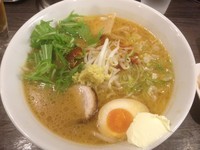 「味噌ラーメン・太麺（800円）」@牛骨ラーメン 香味徳の写真