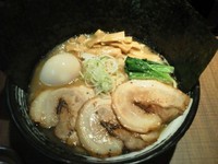 「得らーめん（中盛・ニンニク）」@麺家 ぶらいとんの写真