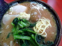 「ラーメン(並)+味玉」@杉田家 千葉祐光店の写真