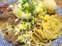 「辛いらーめん（ミニ）＋ステーキ＋味玉（１１００円）」@ラーメン燈郎の写真