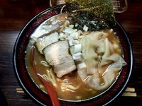 「煮干しラーメン（中）」@すごい煮干ラーメン凪 渋谷東口店の写真