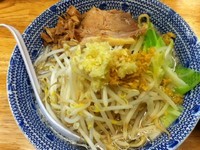 「らーめん(並200g)､生卵」@らーめん きじとらの写真