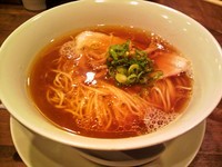 「醤油拉麺」@創作麺工房 鳴龍の写真