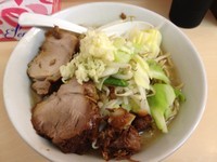 「ラーメン（ニンニク）野菜、麺少なめ。」@自家製ラーメン 大者の写真
