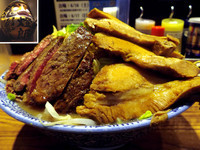 「ラーメン並＋豚増し＋ステーキ、750円＋100円＋300円」@ラーメン燈郎の写真