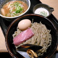 「鶏白湯+ムール貝出汁つけ麺（一燈×ソラノイロ） 1,000円」@麺屋 一燈の写真