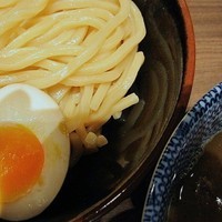 「つけめん（小盛半味玉）　850円」@六厘舎TOKYO ソラマチ店の写真