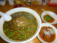 「特製玉鉉ラーメン　￥７５０＋生ＢＥＥＲ＋一品料理」@玉鉉ラーメンの写真