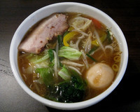 「彩り野菜らぁめん＋味玉」@らぁめん・つけそば 頂の写真