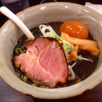 「黒味噌らーめん+味玉」@味噌専門 麺屋大河の写真