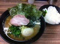 「半熟玉子ラーメン(並)」@家系らーめん 武蔵家 川越店の写真