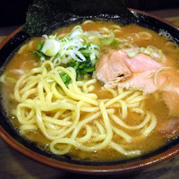「ラーメン　￥７００」@神田ラーメン わいず 神田本店の写真