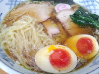 「焼豚麺＋味玉（９５０円）」@とら食堂 松戸分店の写真