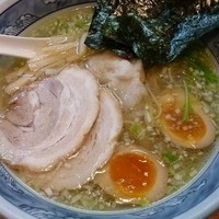 「特選塩らーめん」@らーめん しおの風 本店の写真