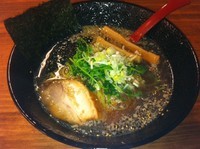 「醤油らぁめん(黄金)」@カル麺 SEIKAYAの写真