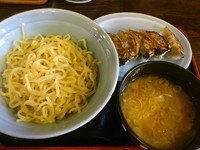 「つけ麺（味噌）￥680＋餃子（無料券にてサービス）」@らーめん萬亭 ふじみ野上福岡店の写真