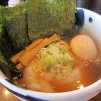 「特製九十九里煮干ラーメン（８５０円）」@東京背脂 銀の豚の写真