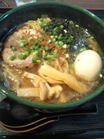 「（限定）しょうゆらうめん＋味玉　800円」@Neueste Nudeln No.8の写真