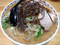 「パワー麺(豚骨味噌)(800+100円)」@パワー軒の写真