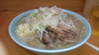 「ラーメンブタ入り(ニンニクアブラ)」@ラーメン二郎 新橋店の写真