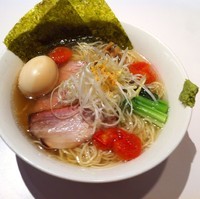 「鶏と魚介の芳醇　特製塩ラーメン（￥980）」@麺処 ほん田 東京駅一番街店の写真