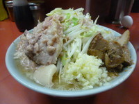 「小ラーメン豚入り（ヤサイ、ニンニク、アブラ）」@ラーメン二郎 桜台駅前店の写真