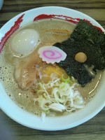 「魚介豚骨ラーメン（こってり・味玉トッピング）」@一番舎の写真