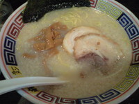 「塩とんこつ（700円）」@麻布ラーメン 芝浦店の写真