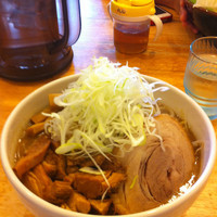 「ミソラーメン（大盛850円）+ヘタ肉50円+モヤシ増（無料）」@麺処 慶の写真