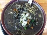 「ごま入りラーメン（黒ごま，みそ味）」@いくよ食堂の写真