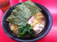 「ラーメン　中盛」@武蔵家直系 ぼうそう家の写真