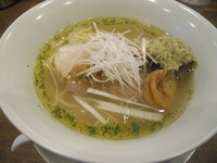 「梅塩拉麺」@創作麺工房 鳴龍の写真