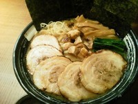 「炙りチャーシューめん大盛り」@麺家 ぶらいとんの写真