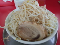 「ラーメン中　野菜増し　700円」@ジャンクガレッジ 熊谷店の写真