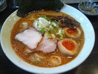 「特濃極太ラーメン煮玉子入り　880円」@ラーメン一心 本店の写真