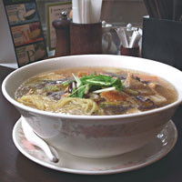 「五目スープそば730円の大盛り」@中華四川料理 飛鳥の写真