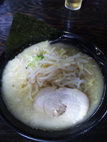 「塩ラーメン　大盛り【850円】」@豚骨醤油 蕾の写真