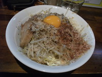 「まぜそば（醤油・全マシ）」@麺処 MAZERUの写真