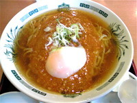 「温玉旨辛ラーメン￥490」@日高屋 浅草雷門店の写真