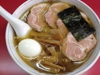 「しょうゆらーめん+チャーシュー+ゆでたまご(合計¥850)」@らーめん天山の写真