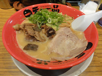 「牛すじ煮らーめん（こってり味）」@天下一品 寝屋川店の写真