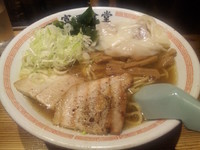 「ワンタンそば （並） 150g ￥800」@松戸中華そば 富田食堂の写真