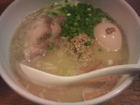 「白鶏らーめん＋味玉サービス　￥680」@鶏の穴の写真