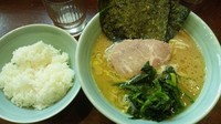 「らーめん　700円」@横浜家系ラーメン 家家家 飯田橋店の写真