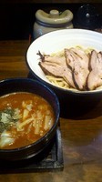 「トマ辛つけ麺　600円　チャーシュー220円　替え玉クーポン」@とんこつ屋 秀虎の写真
