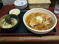 「支那そば+炊き込みご飯セット(850円)」@一文無の写真