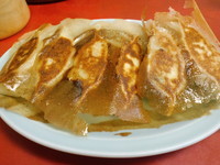 「鍋貼　300円：お得セットの一部」@中国家庭料理 你好 本店の写真