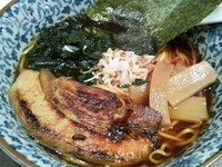 「6月限定　魚介ラーメン　(熱)　６００円」@焼豚食道の写真